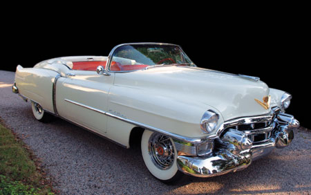 Los primeros autos Cadillac los llevaban directamente al cabaré.