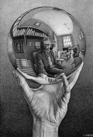 Mano con esfera reflectante. Maurits Cornelis Escher, 1935. Litografia, 31,1x21,3 cm Fondazione M.C. Escher. All M.C. Escher works © 2016 The M.C. Escher Company The Netherlands. All rights reserved