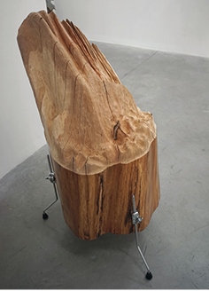 Rémi dal Negro, One Kick n°2 (Floor tom), 2015, Sculpted peartree wood block, varnished, Floor tom stand, cylinder 120 x 80 x 100 cm. Unique piece. Courtesy of Rémi Dal Negro & Galerie Eric Mouchet