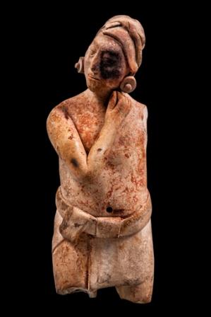 Young man with simple headdress. Late Classical, 600–900 A.D. Jaina Insel, Campeche Clay © INAH. Museo Regional de Antropología, Carlos Pellicer Cámara. Villahermosa, Tabasco.