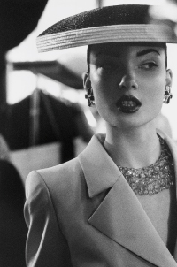 Yves Saint Laurent Enero 2001. Hotel Intercontinental. © Josèphine Douet Cortesía MONDO GALERIA