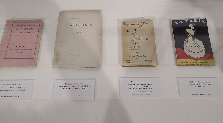 Primeras ediciones de Romancero Gitano, Mariana Pineda y otras obras
