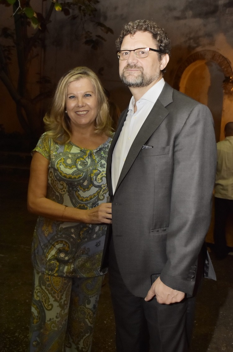 La actriz María Victoria Peña junto a su esposo Juan José Buitrago, Embajador de España en Cuba