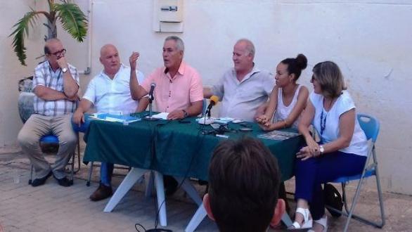 personas en conferencia de prensa- ministerio de cultura- cuba
