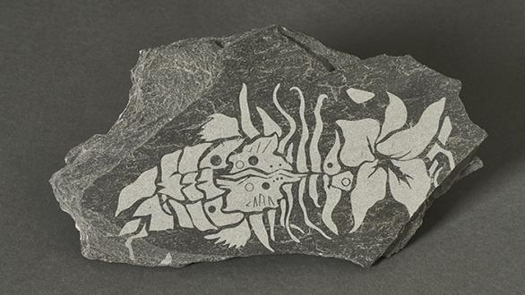 “Fósil #6” Dibujo grabado a láser sobre piedra