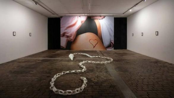 Tara Ullman. It’s the third day of October and I’m still in love with you (2024).LeLabo