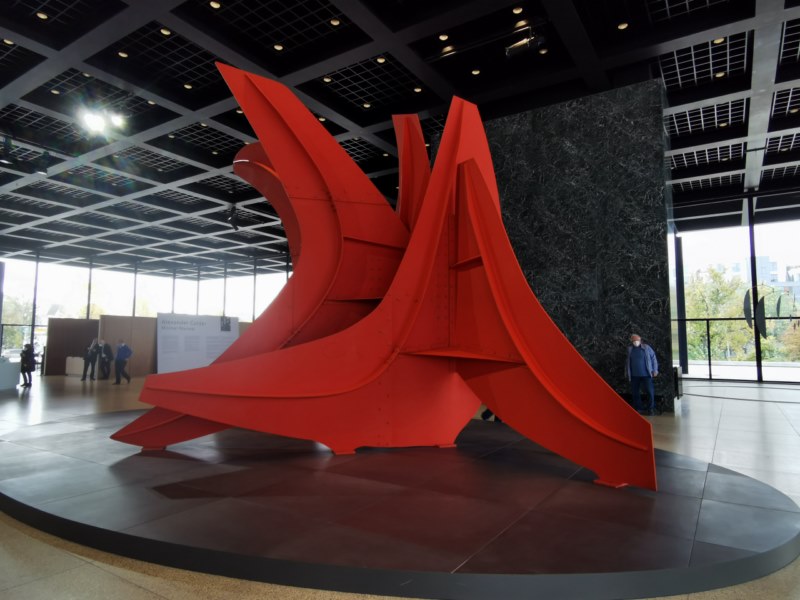 Alexander Calder. Minimal/Maximal