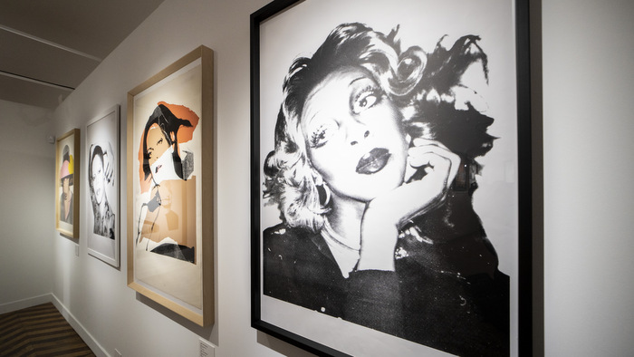 31M día de la visibilidad trans: visitas guiadas a expo de Andy Warhol 