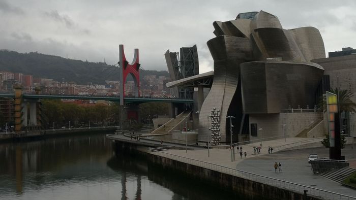 Guggenheim Bilbao: 25 años mirando al futuro