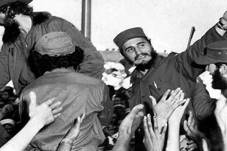 Pictures on Fidel Castro in Prensa Latina's Exhibit in New York