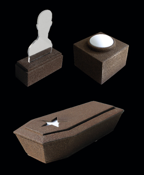 Perfiles iluminados (32 cm x 9 cm x 23 cm) / Press (20 cm x 20 cm x 20 cm) / El patriota (8 cm x 15 cm x 31 cm)