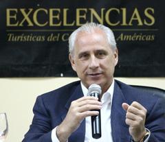 Sr. José Carlos de Santiago, Presidente del Grupo Excelencias