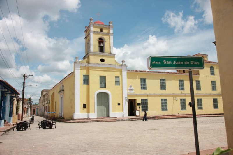 Iglesia  San Juan de Dios en la plaza del mismo nombre