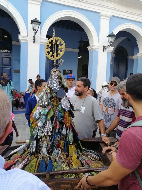 The installation of the Virgen de la Caridad del Cobre in the streets of Matanzas