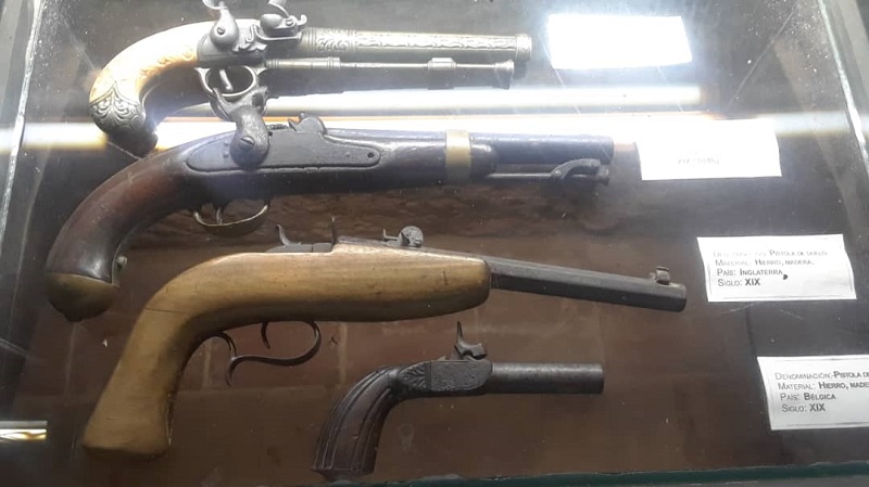 Armas de la colección del Castillo de Jagua en Cienfuegos 
