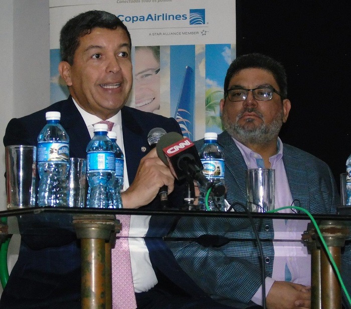 Max José López Cornejo, embajador de la República de Panamá en Cuba y Ricardo Aguilar director del filme Salsipuedes