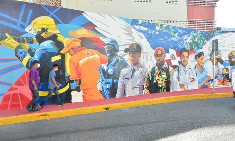 mural de los grafiteros HÉROES 2020.