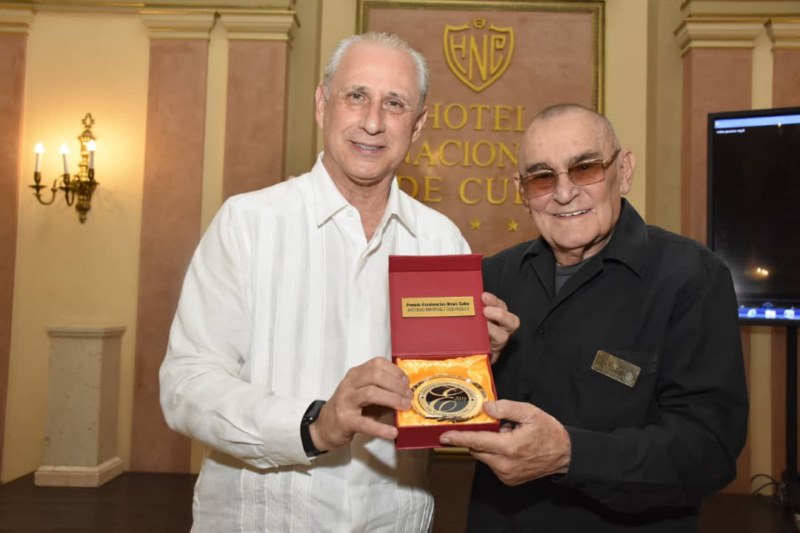 Excelencias Cuba 2019 Award to Antonio Martínez Rodríguez