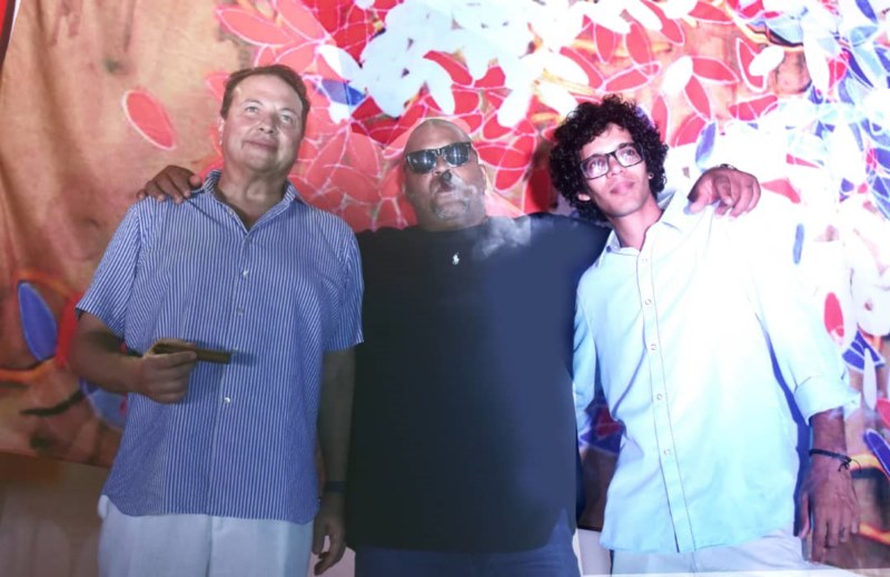 De izquierda a derecha: De izquierda a derecha: El Excmo. Sr Maher El- Adawy, Embajador de Egipto en Cuba; y los artistas de la plástica Michel Mirabal y Miguel Y. Cosme.