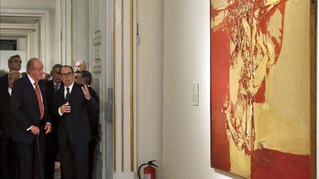 Don Juan Carlos apadrina una muestra de arte contemporáneo en el Palacio Real