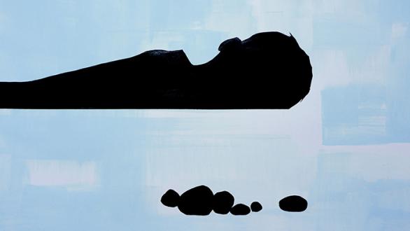 Olivier Nottelet (Le sommeil), 2019, acrílico, tinta pigmentada y papel cortado negro sobre papel Cortesía Fonseca Macedo Arte Contemporânea