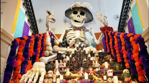 Mega Altar de Muertos. Día de los Muertos. Casa de México en Madrid 