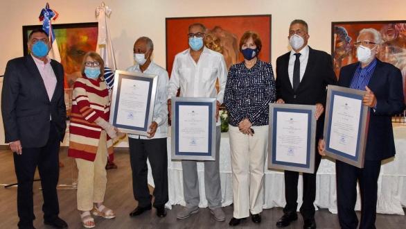 personas merecedoras del Premio Nacional de Artes Plásticas 2020 en República Dominicana 