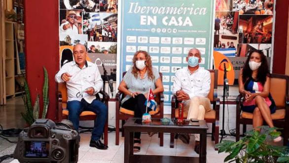 personas que inauguran Fiesta de la Cultura Iberoamericana 2021