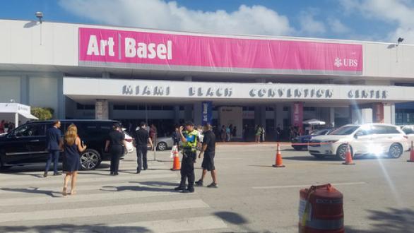 vista de entrada ArtBasel Miami